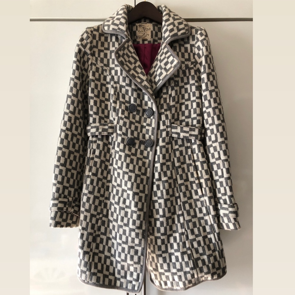 Coat, Tulle